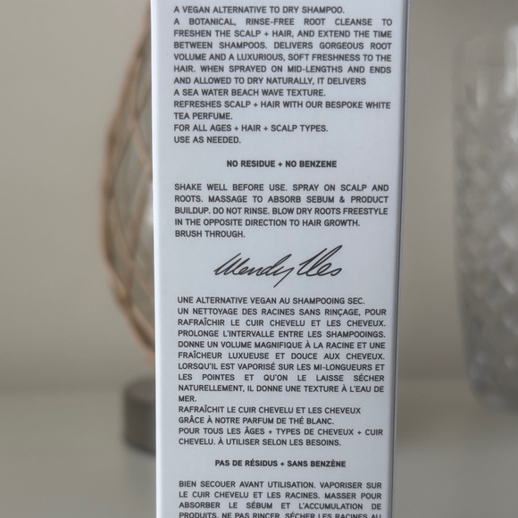 White Rinseless Root Refresh - Picture 2 of 3